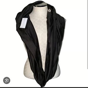 Beyond Yoga Black Scarf
